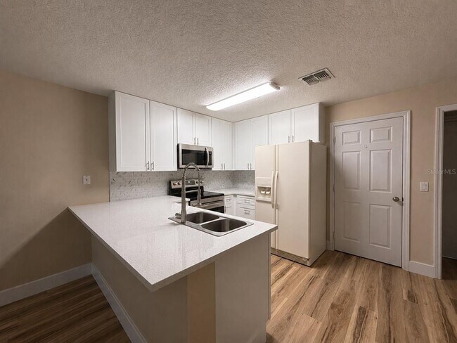 Foto del edificio - 12718 Somerset Oaks St