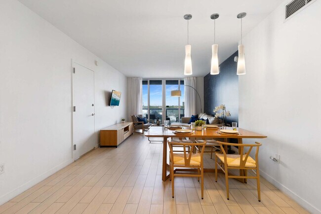 Foto del edificio - 2602 E Hallandale Beach Blvd