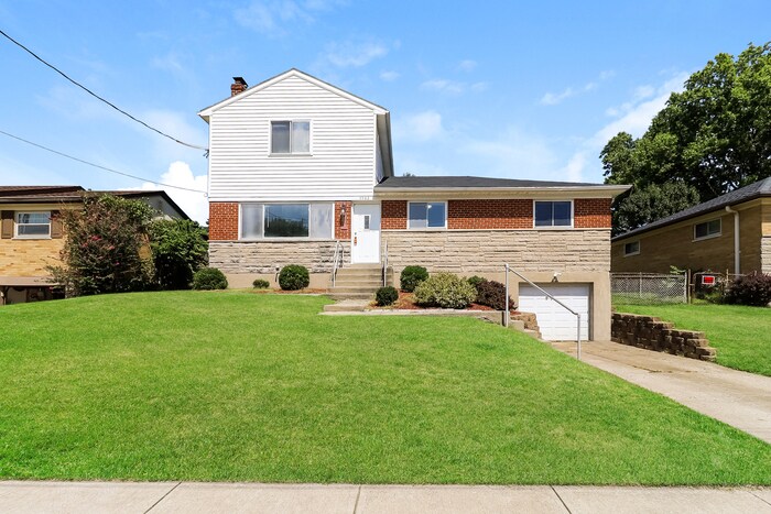 Primary Photo - 5982 Childs Ave