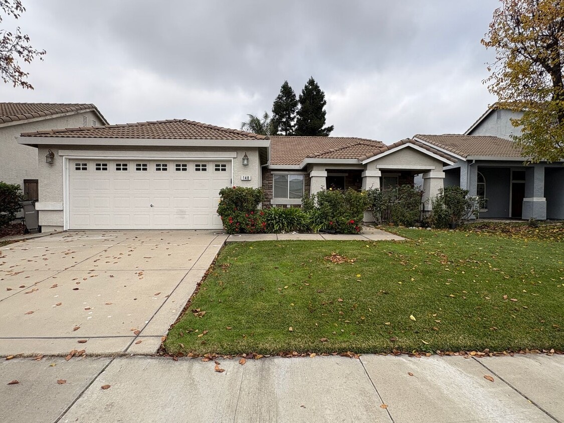 Photo - 148 Mike Gartrell Cir - Sacramento - 95835
