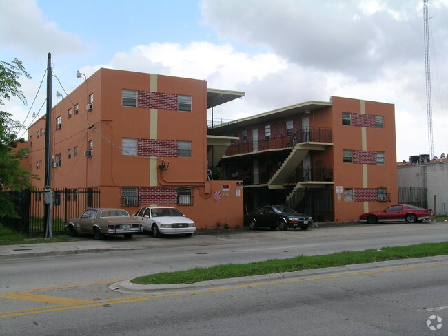 Building Photo - Liberty City - 62nd St