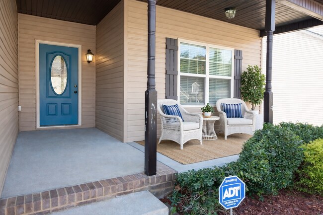 Foto del edificio - 3 bedroom 2 bath Gem in Hidden Springs Subdivision