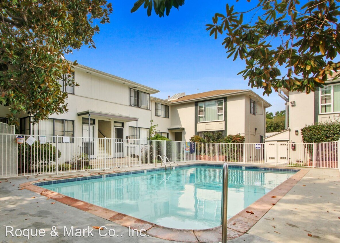 Primary Photo - 1 br, 1 bath Apartment - 3144-3152 So. Bar...