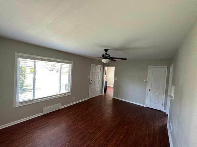 Building Photo - 1463 W Arapahoe Ave