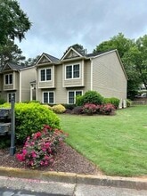 Building Photo - 28 Middleton Ct