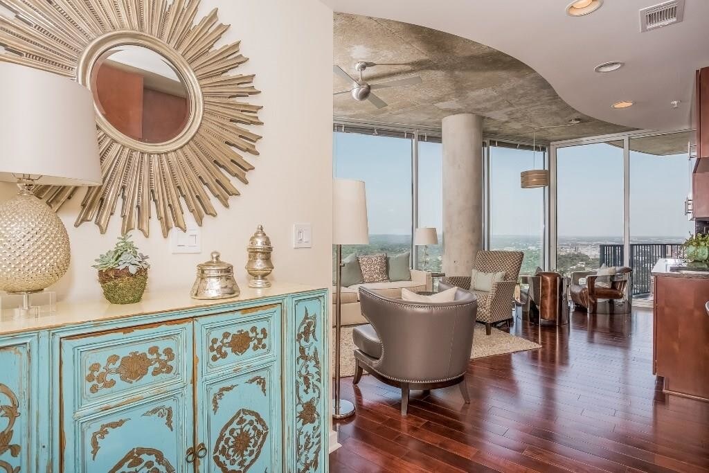 Foto principal - 360 Nueces St