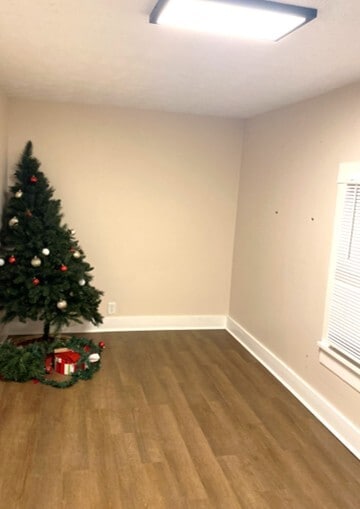 Second Bedroom - 107 S Buchanan St