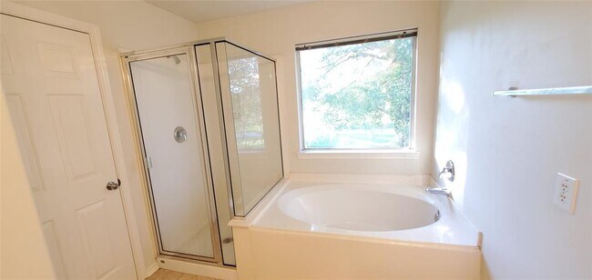 Foto del edificio - 13043 Peppergate Ln