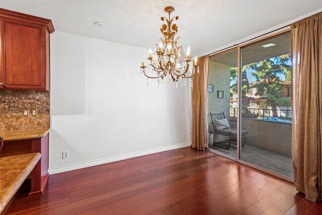Foto del edificio - 16012 Moorpark St