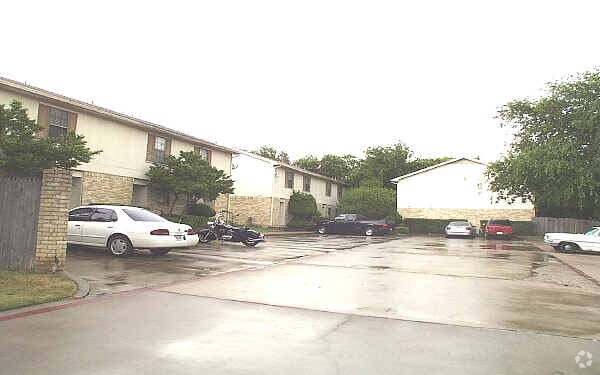 Foto del edificio - Sappington Place Townhomes