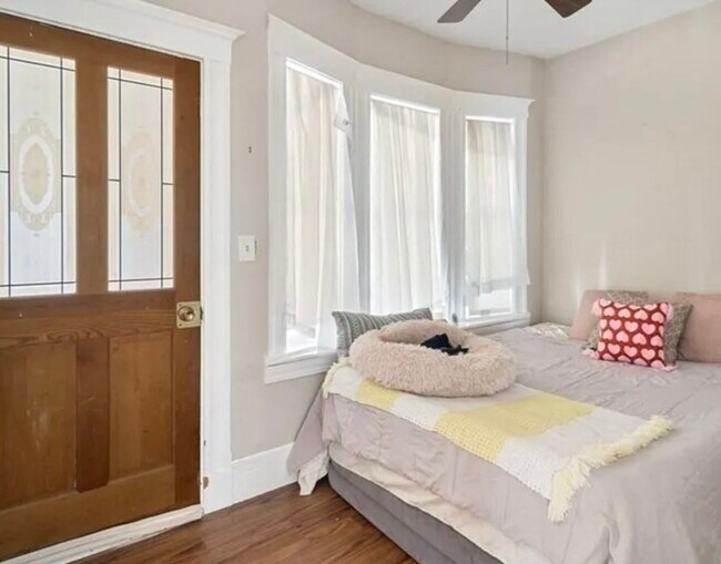 Foto del edificio - 44 Greenleaf Ave