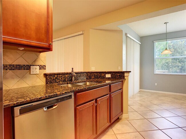 Building Photo - 8323 Bella Vida Cir