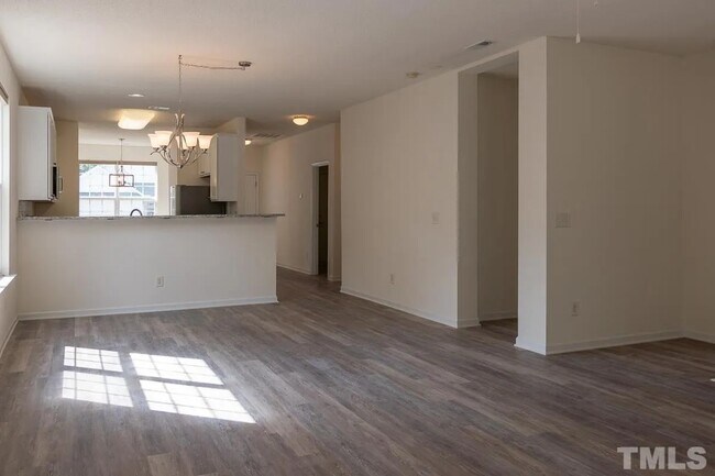 Foto del edificio - 201 Indian Elm Ln