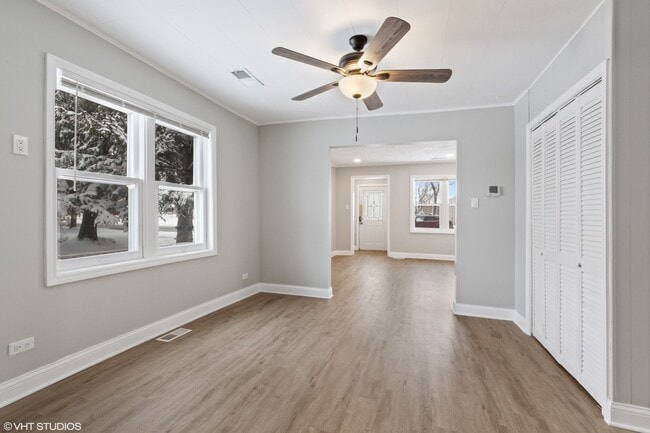 Building Photo - 9708 Melvina Ave