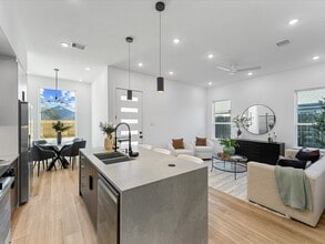 Building Photo - 8318 Williamsdell St