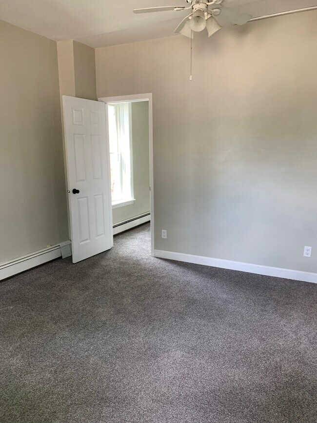 880 W Galena Ave, Freeport, IL 61032 House Rental in Freeport, IL