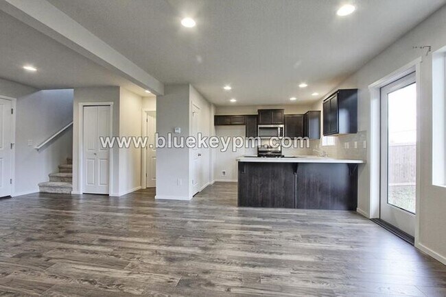 Foto del edificio - 4 Bed, 2.5 Baths Home in Hearthwood Neighb...