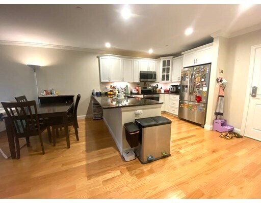 Building Photo - 2 Manor Terrace