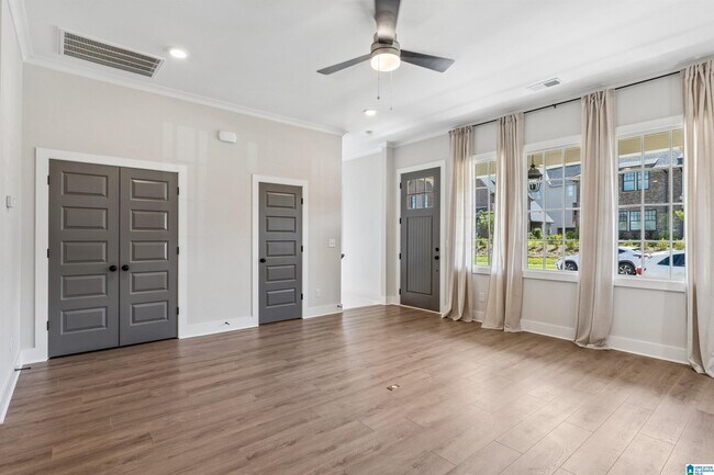 Foto del edificio - 4780 Silas Ave
