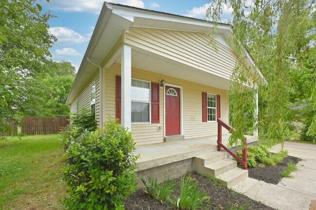 Foto del edificio - Springfield Gem! 3BR/2BA with Big Yard, St...