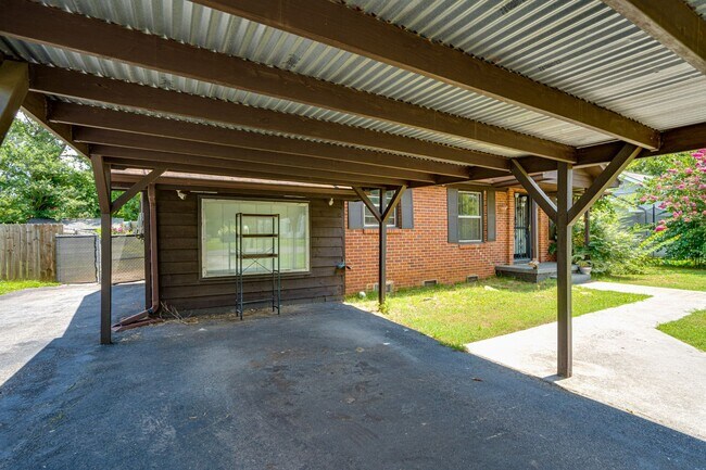 Foto del edificio - 1604 Truman Ave