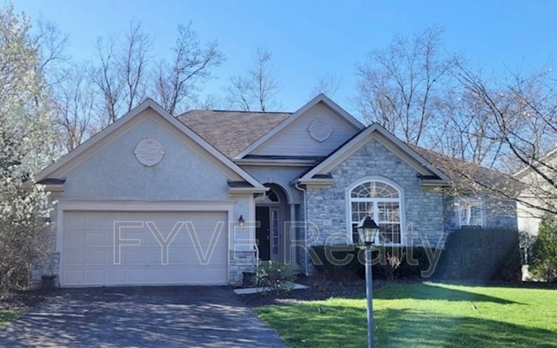 2922 Pleasant Colony Dr, Lewis Center, OH 43035 House Rental in Lewis Center, OH