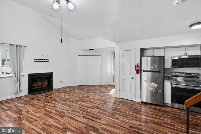 Foto del edificio - 4304 Michael Ln