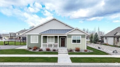Building Photo - 2421 Lasso Ave