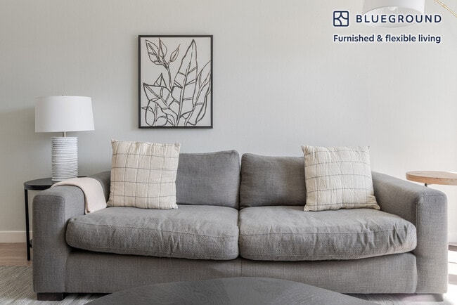 Foto del edificio - 2500 Webster St