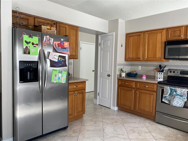 Foto del edificio - 10902 Carnelian Ln