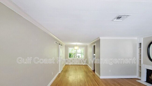 Building Photo - 1409 21st St W