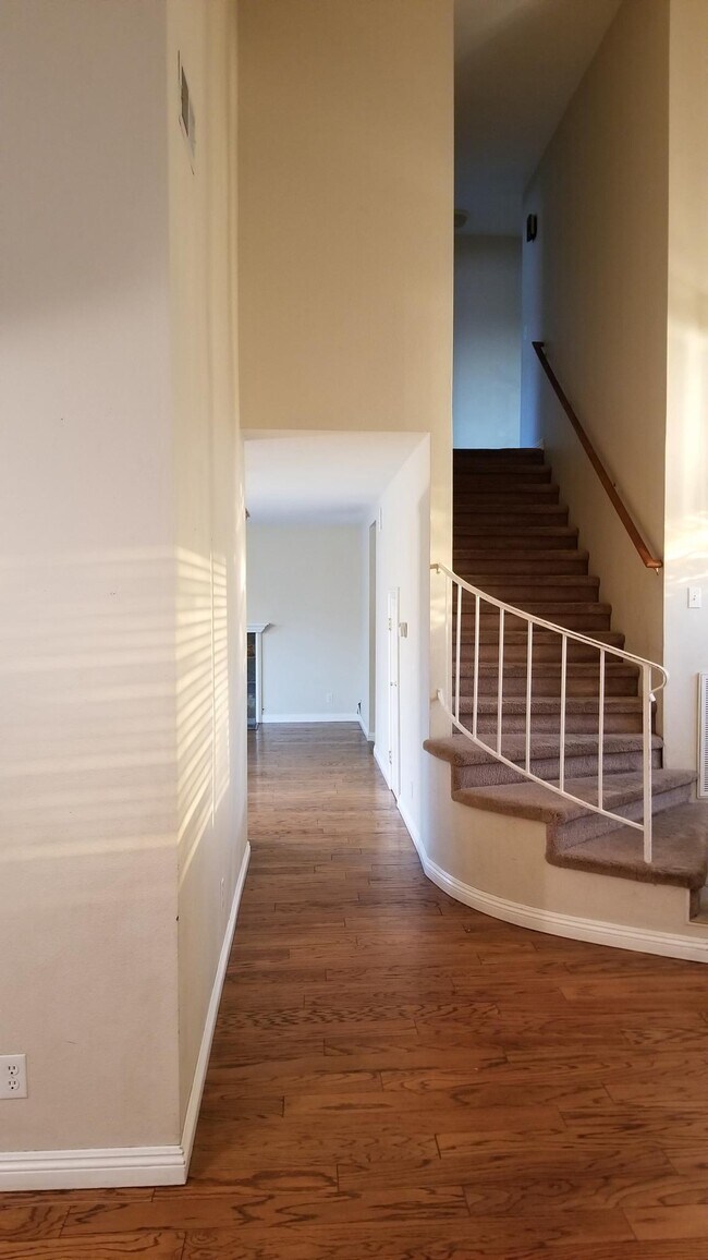 Foto del edificio - 5912 Trail View Pl