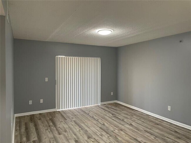 Foto del edificio - 5590 NW 61st St