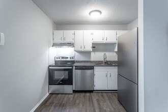 Building Photo - 113 Goodson Ave