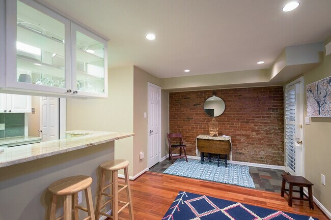 Foto del edificio - 1001 New Hampshire Ave NW