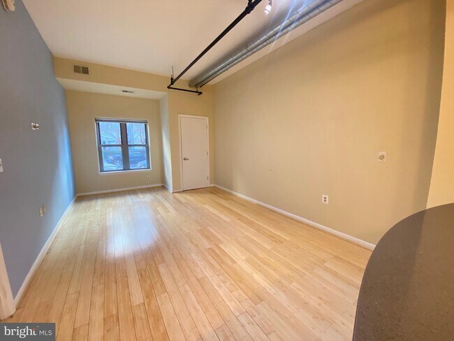 Foto del edificio - 1300 N St NW