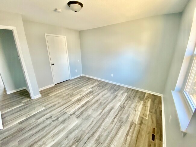 Foto del edificio - 1902 S Claremont Ave