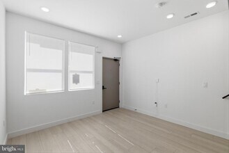 Building Photo - 1007 W Orleans St