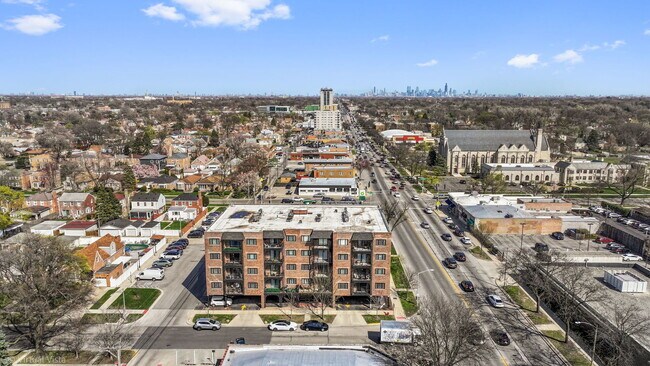 Foto del edificio - 1601 N 76th Ct