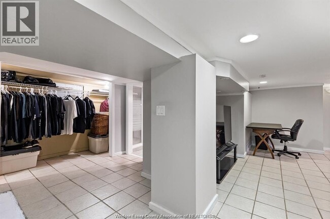 Building Photo - 1640 HALL LOWER