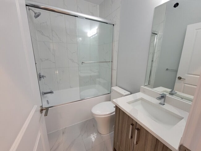 Building Photo - 816 Glenwood Ave