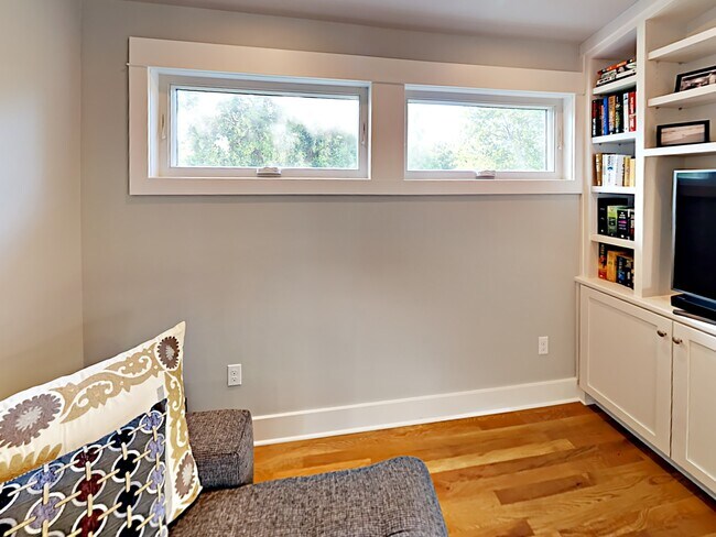 Foto del edificio - 2206 Iva Ln