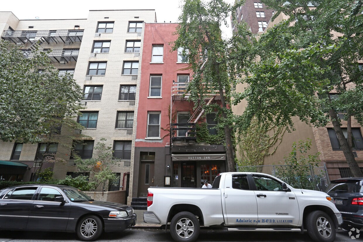 Foto del edificio - 347 E 54th St