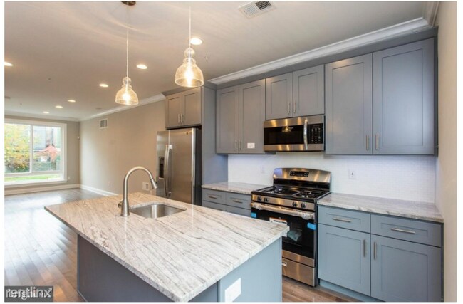Foto del edificio - 1 br, 1 bath Townhome - 925 French St