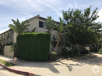 Primary Photo - 10150 Sepulveda Blvd