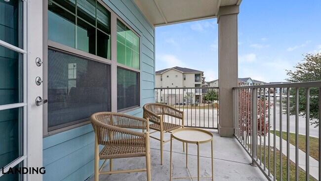 Foto del edificio - 2115 Windsor Blvd