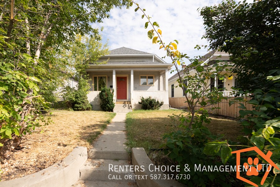 Primary Photo - 3 Bedroom Pet Friendly House