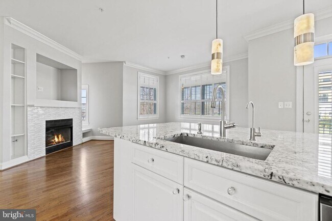 Building Photo - 12168 Chancery Station Cir