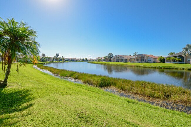 Foto del edificio - 351 NW Shoreview Dr