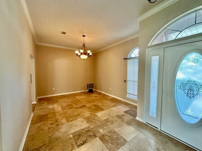 Foto del edificio - 4025 Lauren Ct